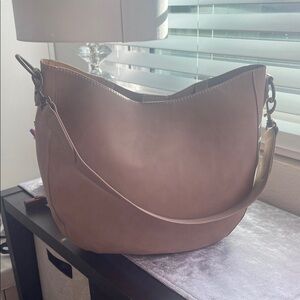 Chic Brown Leather Shoulder Bag